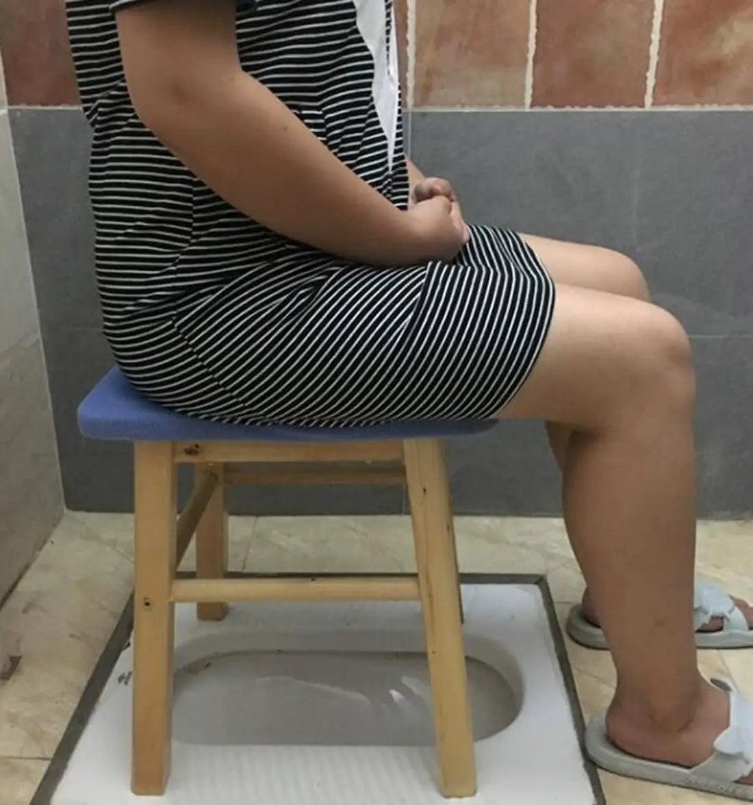 Wooden Steam Seat with Four Legs,Three-Dimensional Toilet,Yoni Steamer Chair,Bedside Commode Seat,Bathroom Anti-Skid Shower Sto